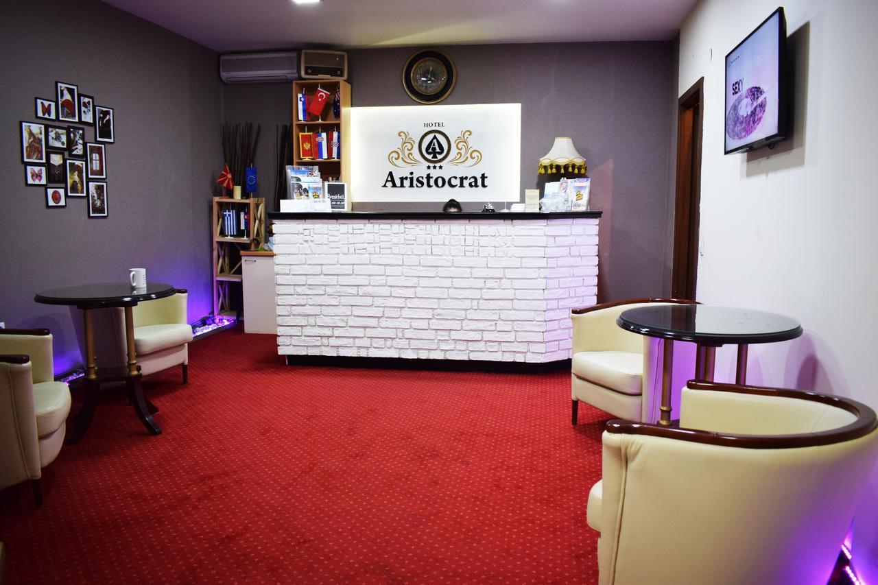 Hotel Aristocrat & Fish Restaurant Szkopje Kültér fotó